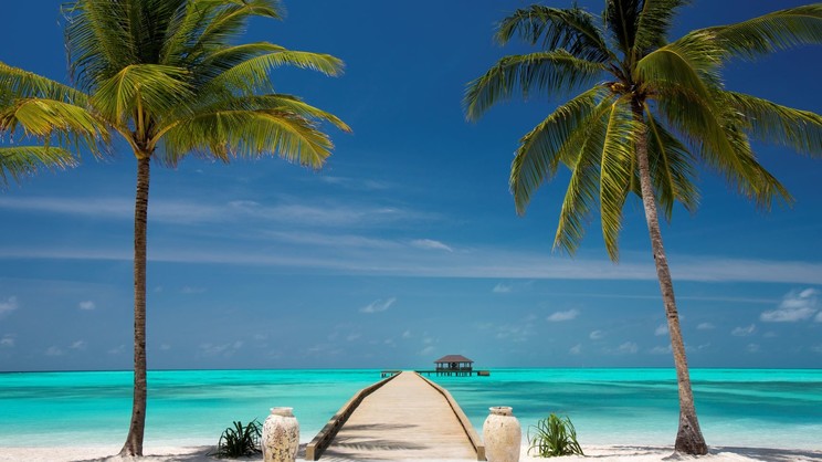 Kanifushi Beach Villa with Pool